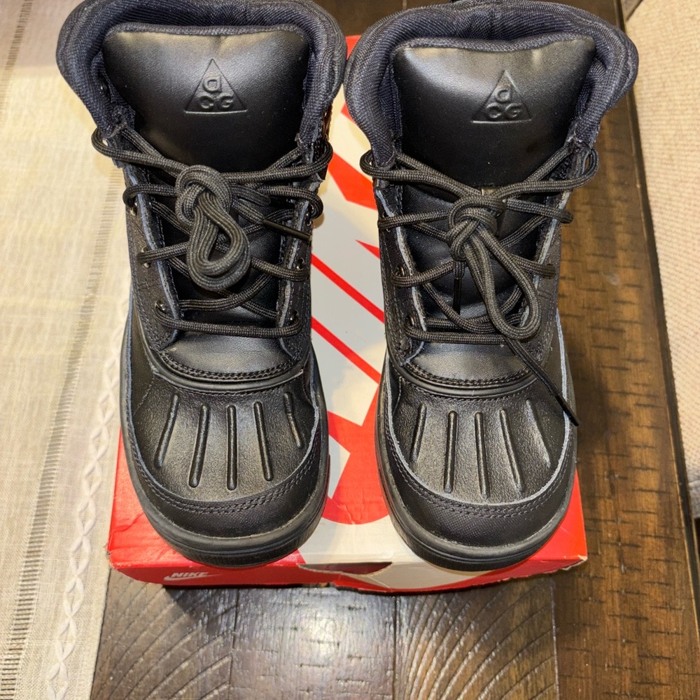Nike ACG Kids Black Boots
